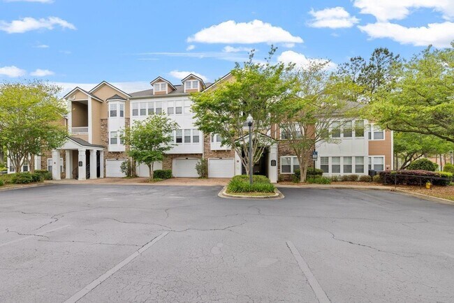 Building Photo - 2801 Chancellorsville Dr