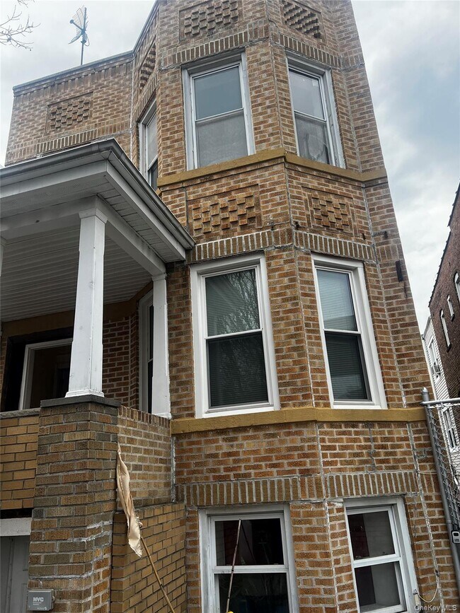 Primary Photo - 1113 Olmstead Ave