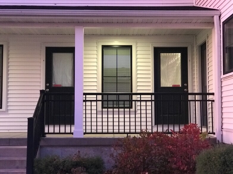 Building Photo - 201 5th Ave