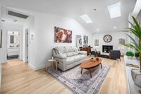 Building Photo - 405 Reynolds Ave