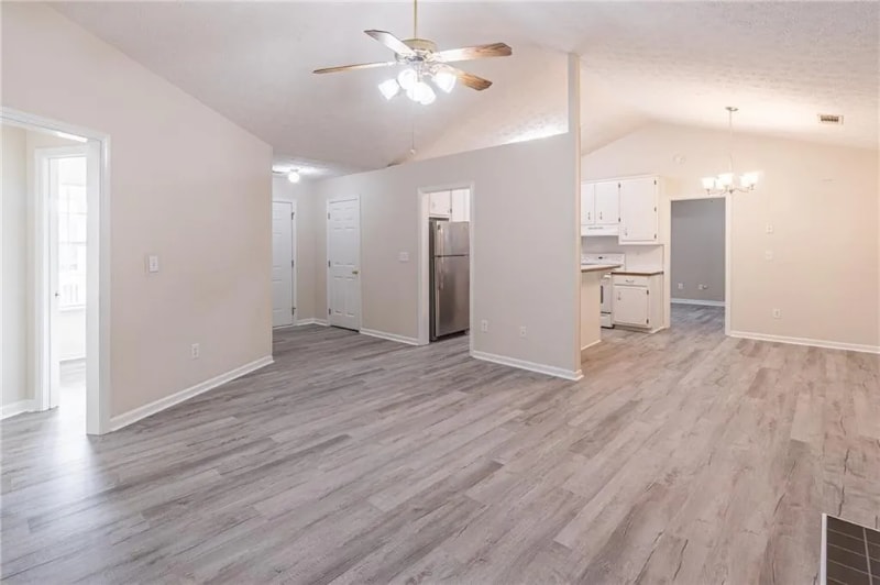 Building Photo - 1190 Mercury Dr SE