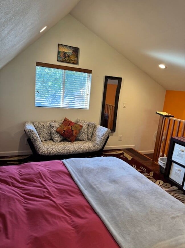 Building Photo - SHAS2352