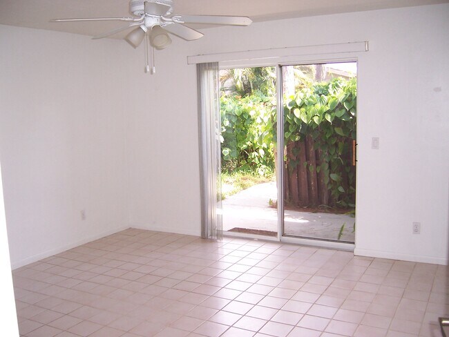 Building Photo - 26977 Spanish Gardens Dr