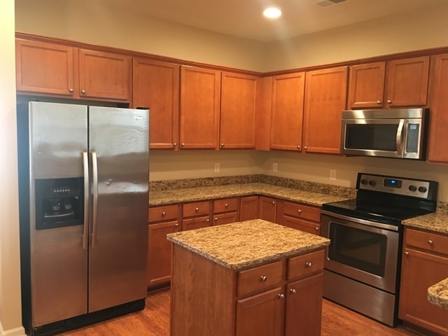 Building Photo - 106 Westwind Dr
