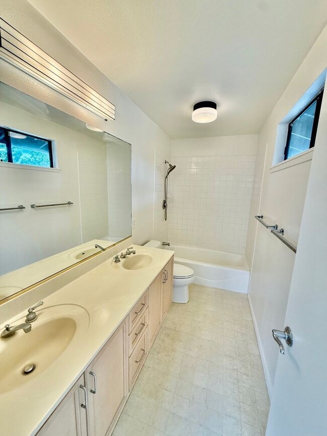 Building Photo - Mililani Mauka/3BR/2.5BA/Garage