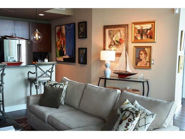 Building Photo - 950 W Peachtree St NW