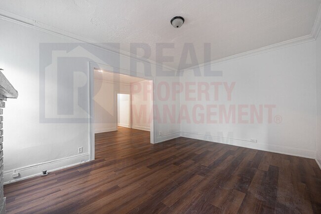 Building Photo - Cozy Living near University Circle