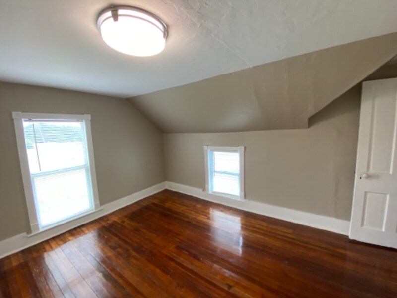Building Photo - 1712 Seiler Rd