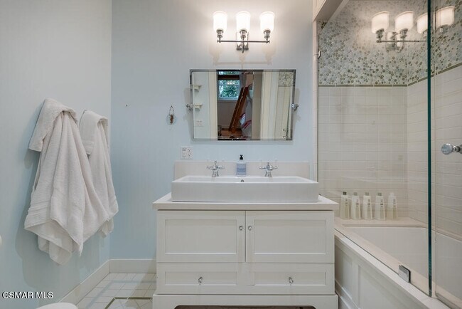 Building Photo - 33410 CA-1