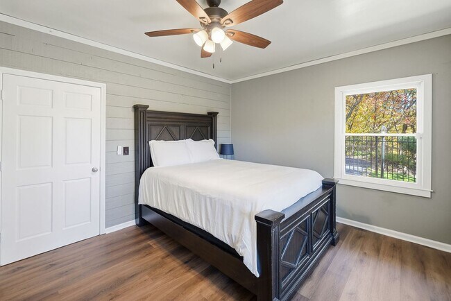 Building Photo - FULLY FURNISHED! Magnificent Panoramic Views!!