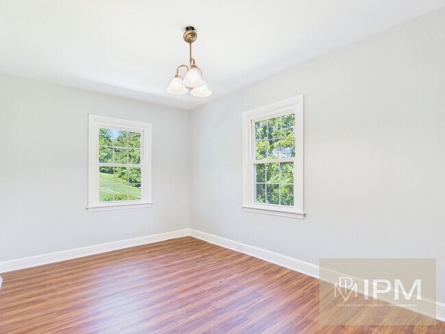 Building Photo - Country Comfort, Modern Living | 3 Bedroom, 1 Bath, Eastern York School District