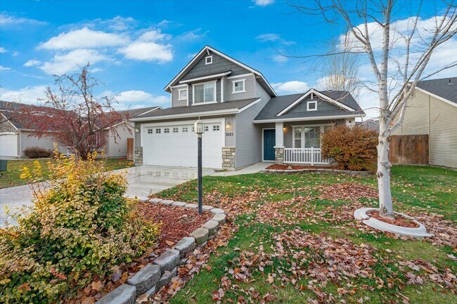 Building Photo - 3685 S Creekwood Way