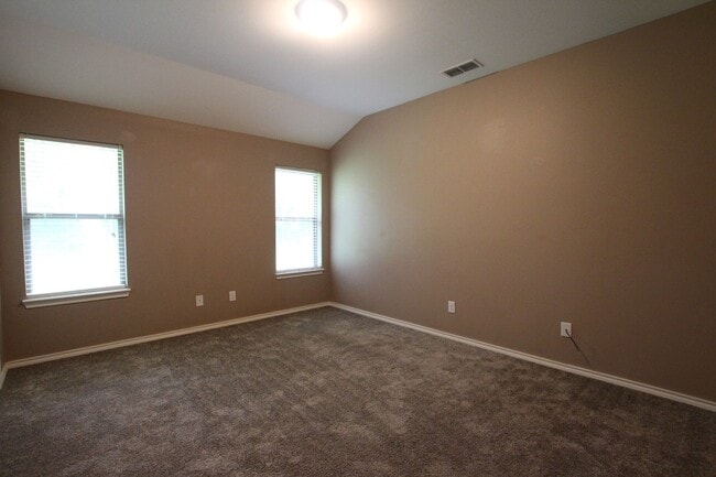 Building Photo - Lease Takeover Opportunity Available! Charming 2 Bed 2 Bath Home! Lindale ISD!