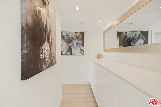 Building Photo - 10630 Wilkins Ave