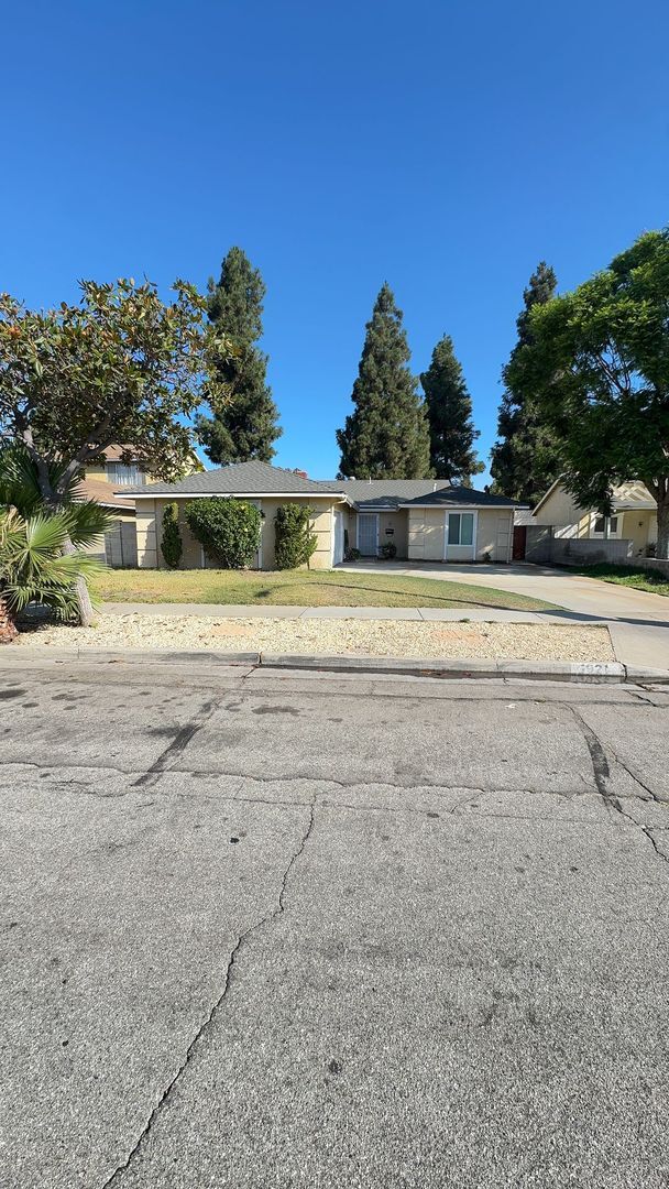 Primary Photo - Beautiful remodeled home in the heart of A...