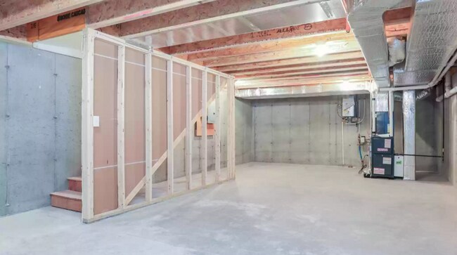 Building Photo - 34 Ponemah Hill Rd