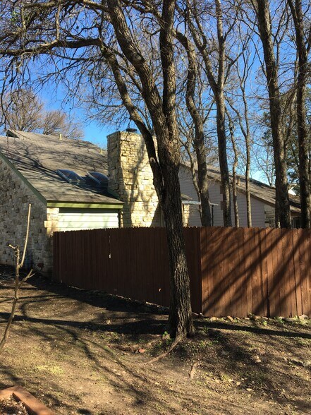 Building Photo - 1714 CINNAMON PATH