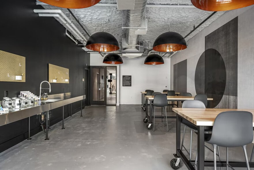 Building Photo - 102 Mill Rd