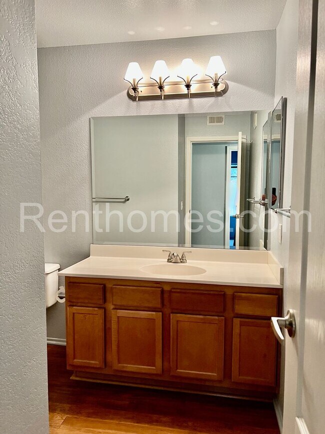 Building Photo - 12039 Alta Carmel Ct