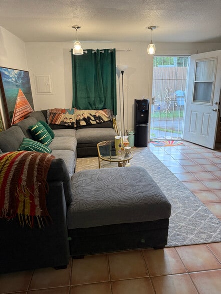 Building Photo - 91 Haku Pl