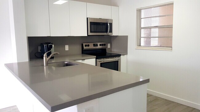 Building Photo - 7727 SW 86th St