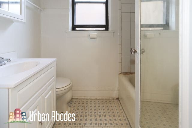 Building Photo - 4823 N Damen Ave