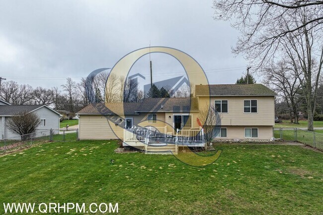 Building Photo - COMING SOON in Linden with Lake Access!!!