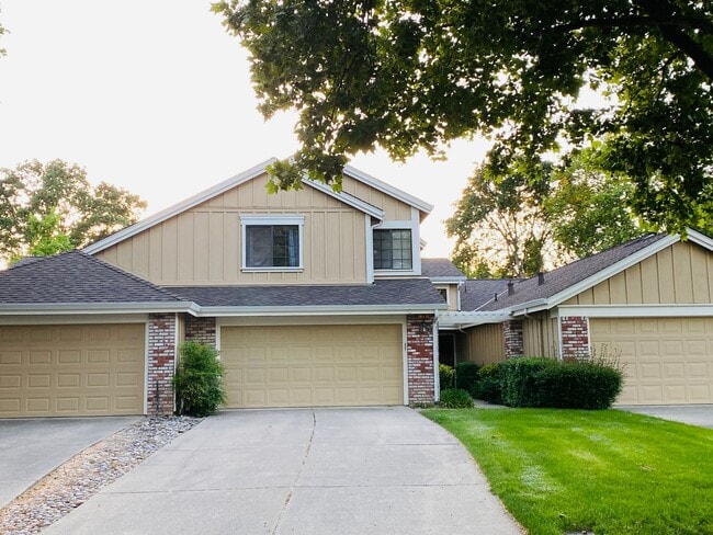 Primary Photo - Danville Brookview Duet Townhouse 4 Br., 2...