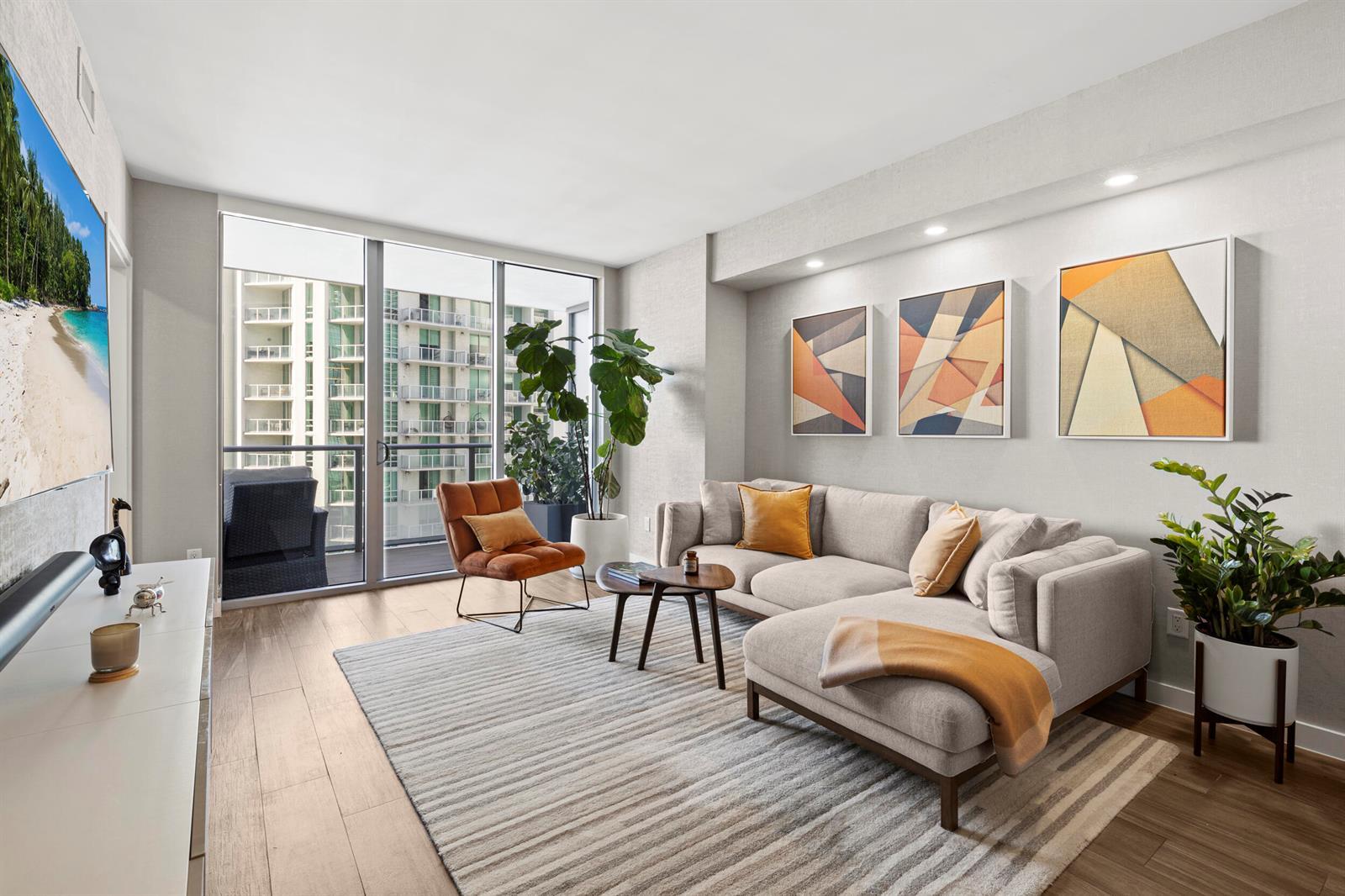 Building Photo - 1300 Brickell Ave