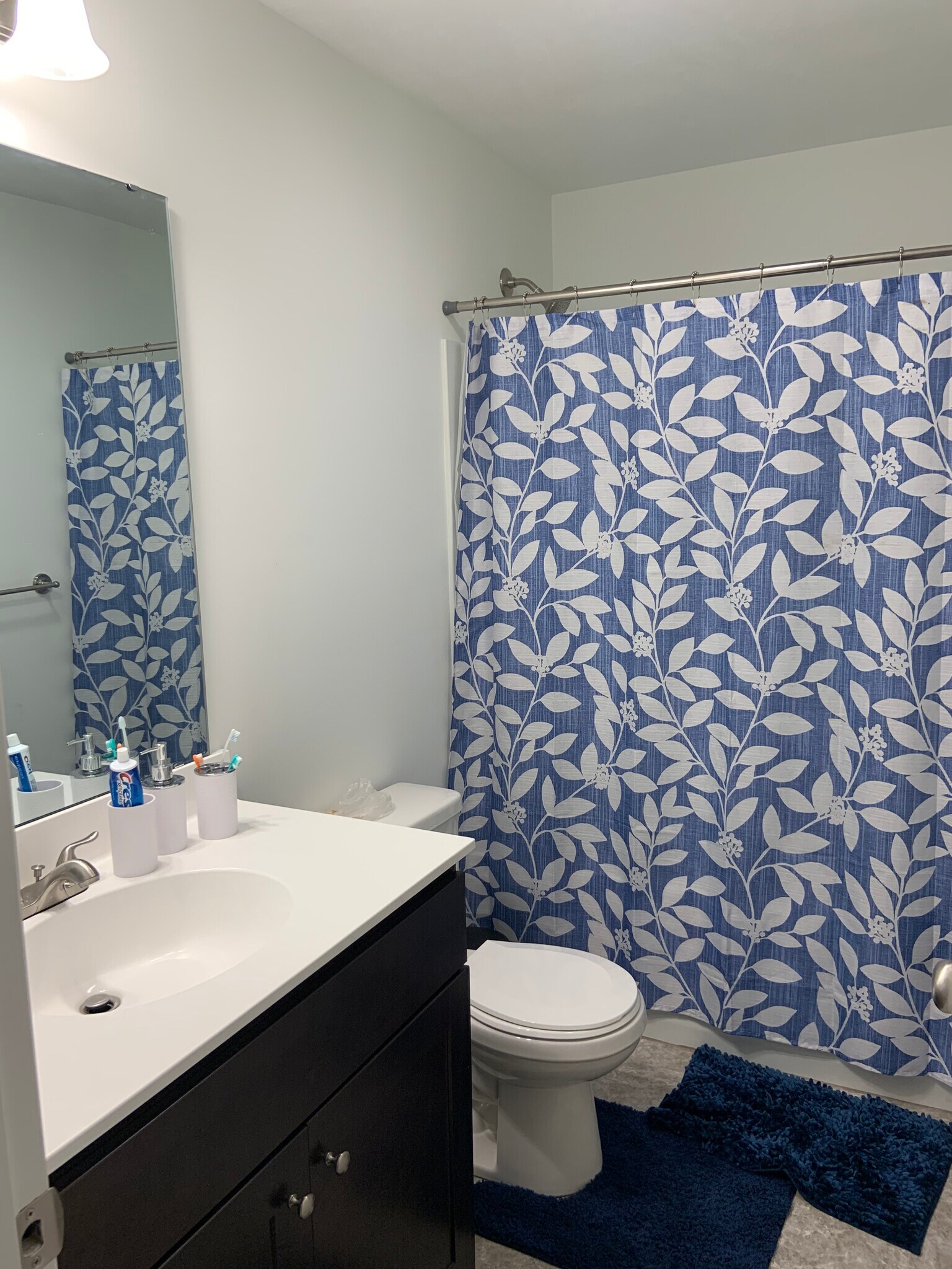 Second Level Bath - 304 Thurgood Dr