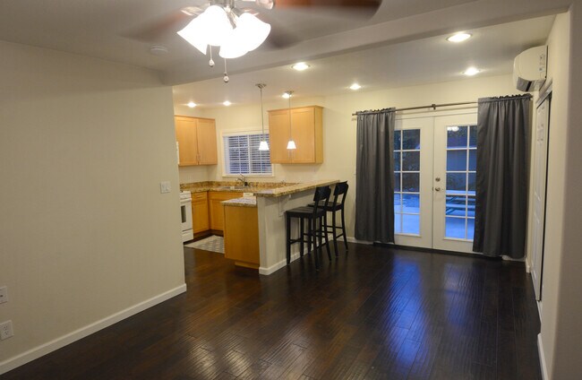 Building Photo - 2835 Whipple Ave