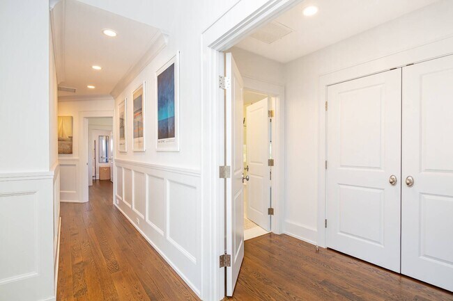 Building Photo - 20 Lighthouse Ln