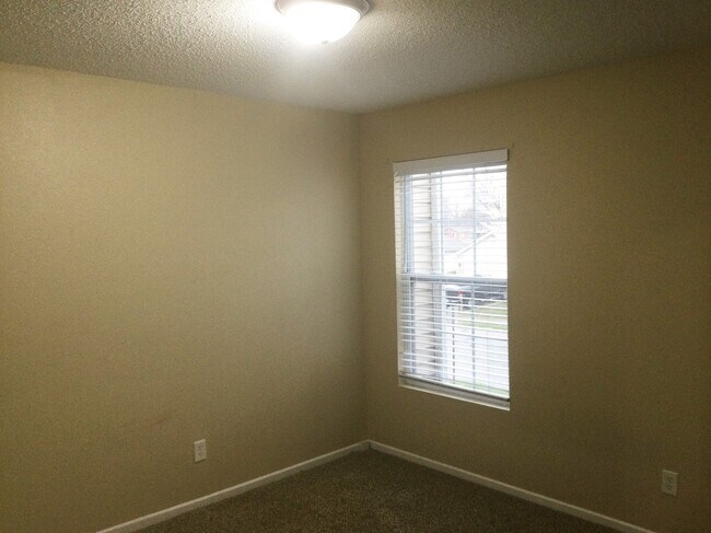 Building Photo - 1071 Highpointe Boulevard