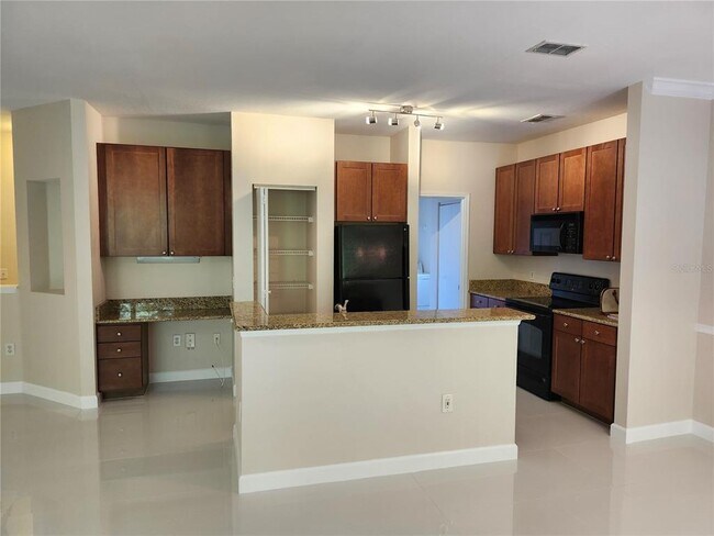 Building Photo - 2279 Portofino Pl