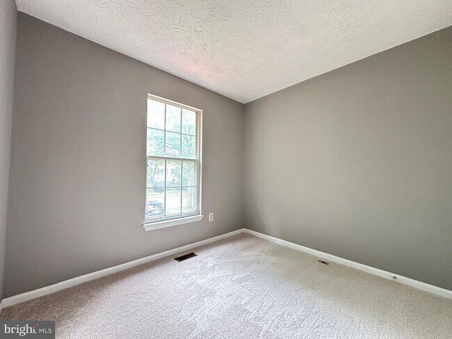 Building Photo - 20527 Lowfield Dr