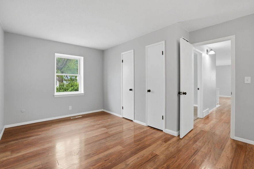 Building Photo - 2603 W 55th St