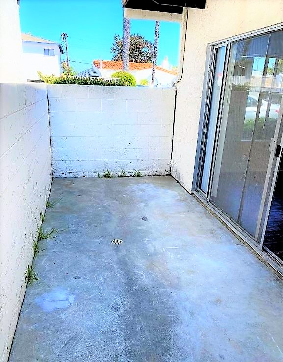 Building Photo - 147 Avenida Serra