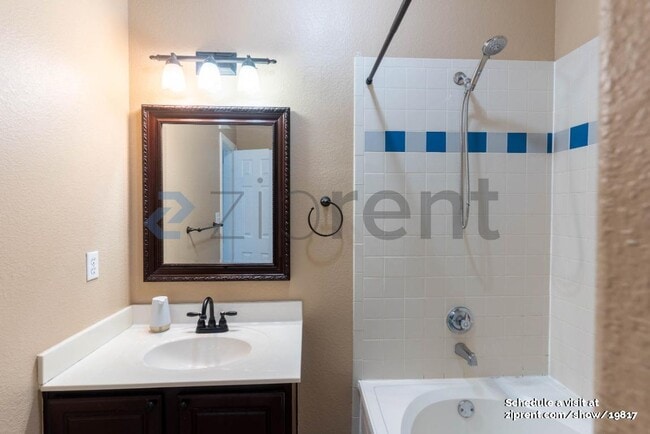 Building Photo - 12245 Abbey Glen Ln