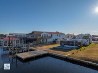 Building Photo - FURNISHED OFF-SEASON SHORT TERM RENTAL (UTILITIES INCLUDED w CAP)