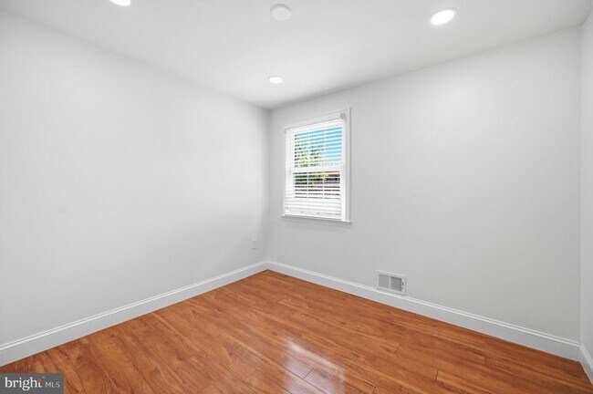 Building Photo - 1214 Fox Run Pl