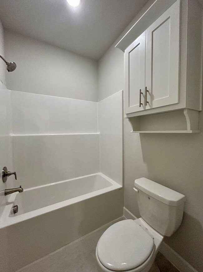 Building Photo - Beautiful Home in Pea Ridge, 3 Car Garage ...