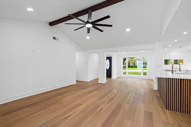 Building Photo - 10730 Wickersham Ln