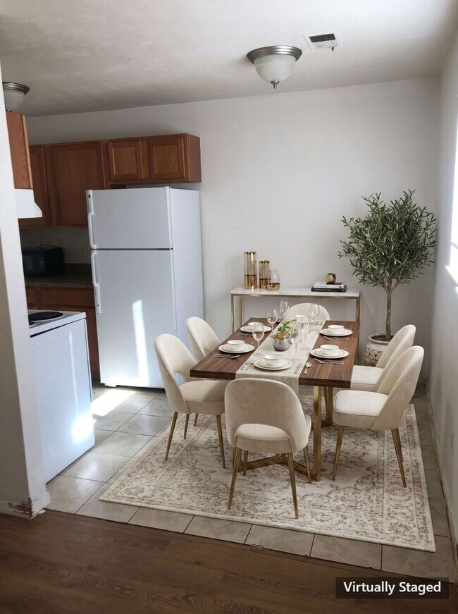 Building Photo - $500 OFF 1ST MONTH! $1,695/MO (WATER, SEWER & TRASH INCLUDED)  Look & Lease Special: Apply within...