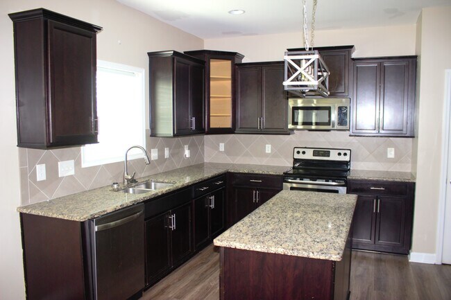 Building Photo - 2143 Stafford Dr