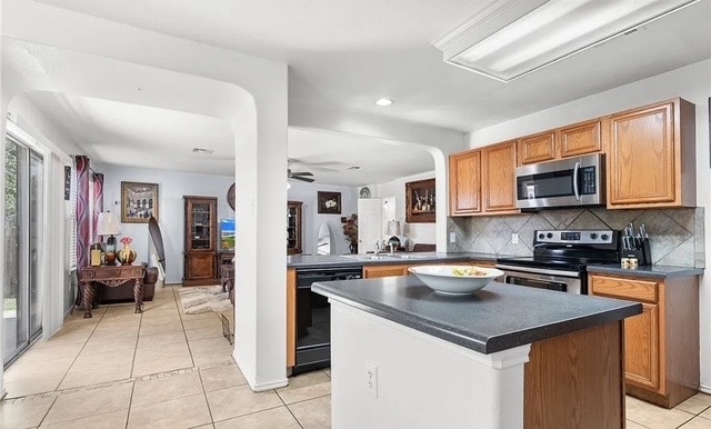 Building Photo - 8620 Starview St