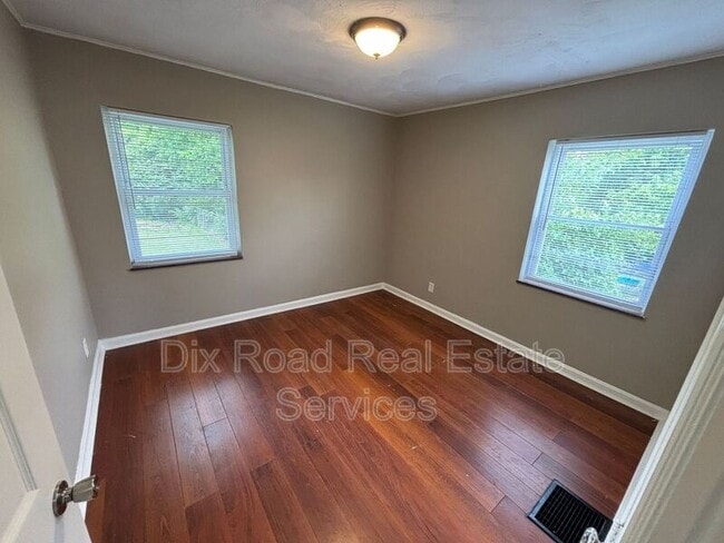 Building Photo - 3330 Van Zandt Dr