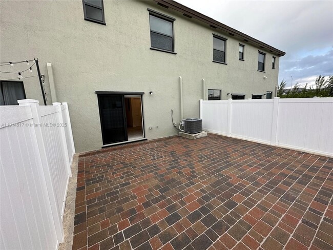 Building Photo - 11423 West 33rd Ct