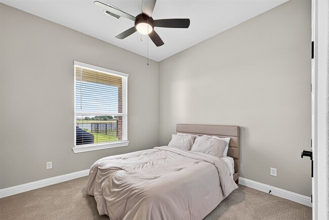 Building Photo - 2135 Tioga Vw Dr