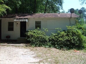 Building Photo - 2711 W California Ave