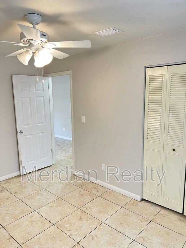 Building Photo - 7222 SW 45th Pl